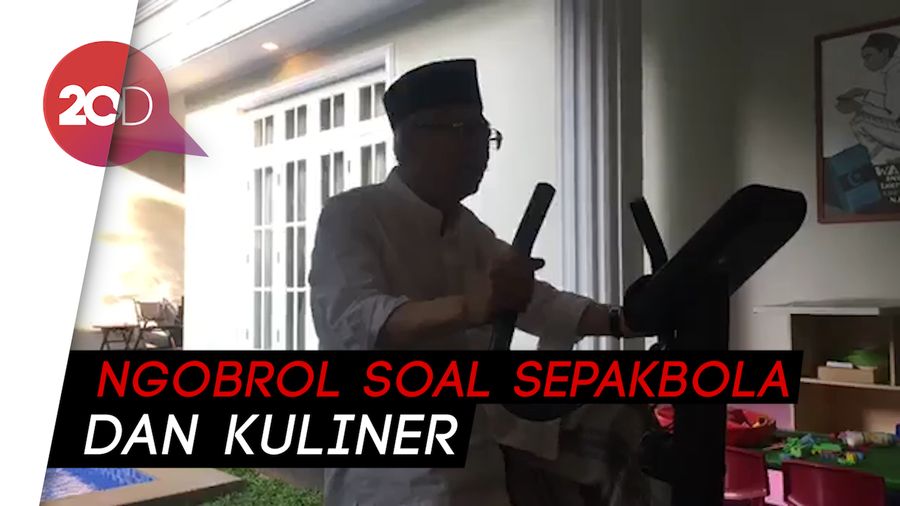 Sebelum Nyoblos, Maruf Amin Olahraga Santai Sambil Sarungan 