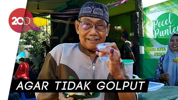 Sukseskan Pemilu, Komunitas Ini Bagi-bagi Pecel di Blitar