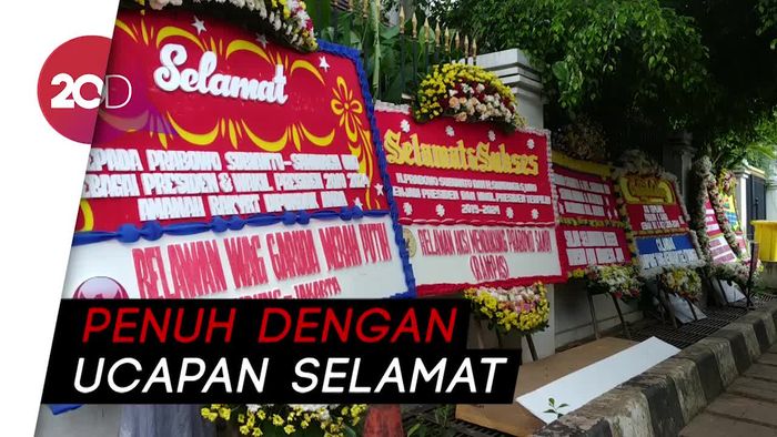 Kediaman Prabowo Kini Dihiasi Karangan Bunga