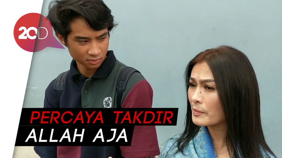 Bukan Artis, Iis Dahlia Ingin Devano Danendra Jadi Pilot