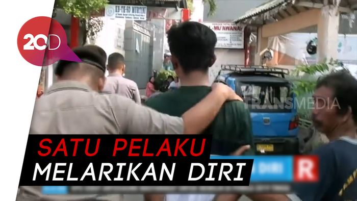 Penjambret HP di Jakbar Babak Belur Dihajar Warga
