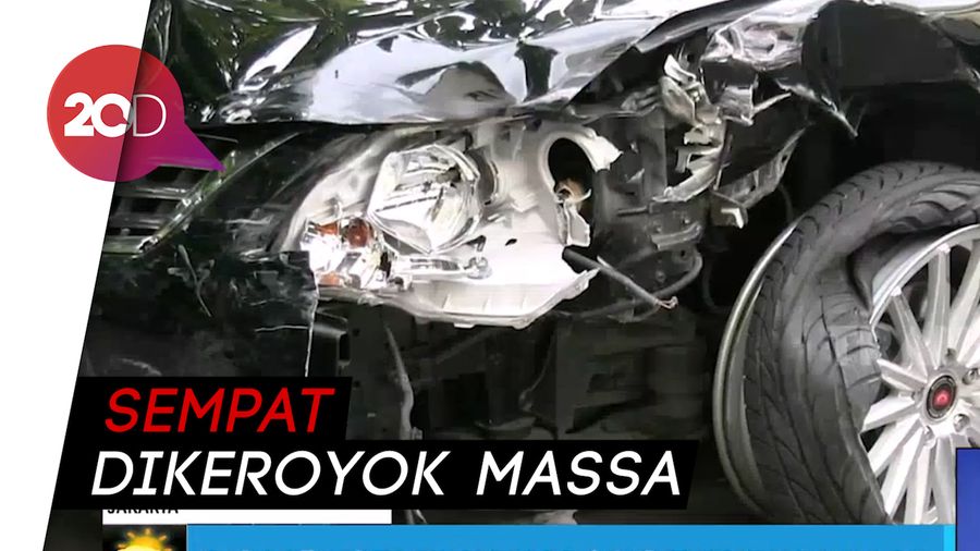Pengacara Tabrak Mercy dan Motor di Jaksel
