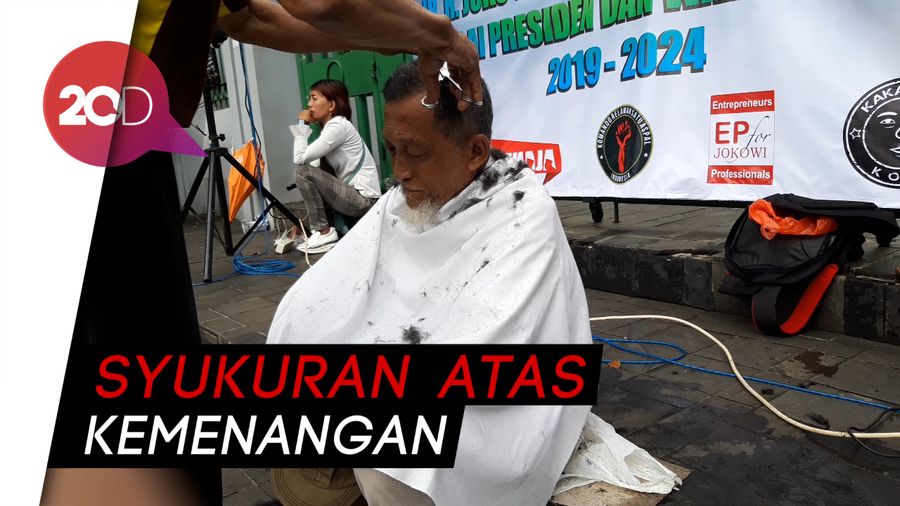 Jokowi Menang Quick Count, Relawan Cukur Rambut Massal 