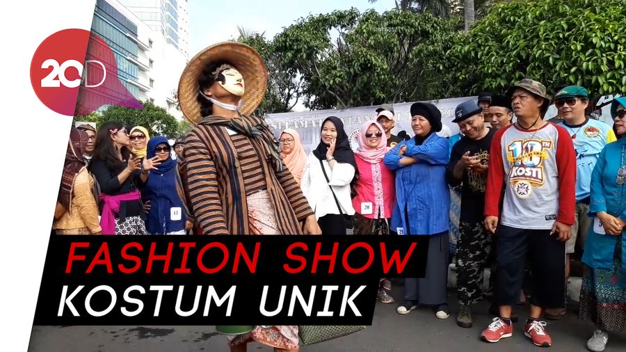 Saat Onthelis Pria Rayakan Hari Kartini di Car Free Day