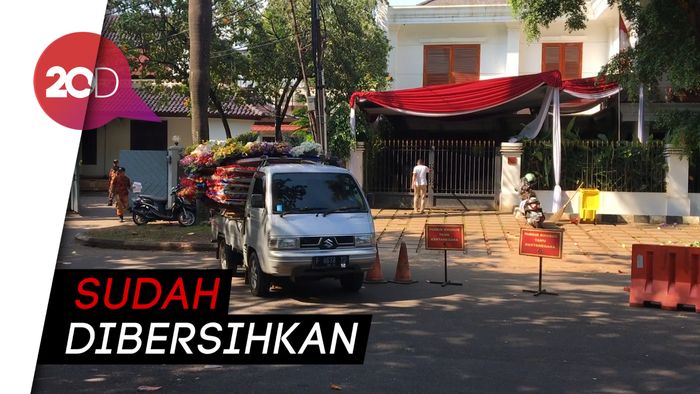 Tak Ada Lagi Karangan Bunga Ucapan Selamat di Depan Rumah Prabowo