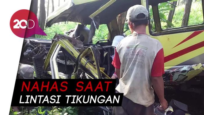 Minibus Pengangkut Siswa TK Tabrak Pohon, 1 Tewas & Puluhan Terluka