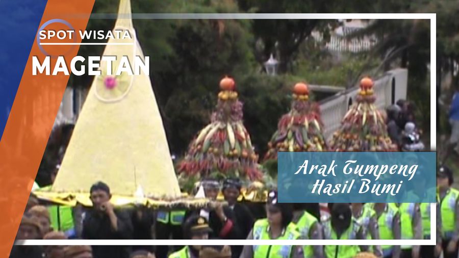 Arak-arakan dan Rebutan Tumpeng Hasil Bumi di Desa Sarangan, Magetan
