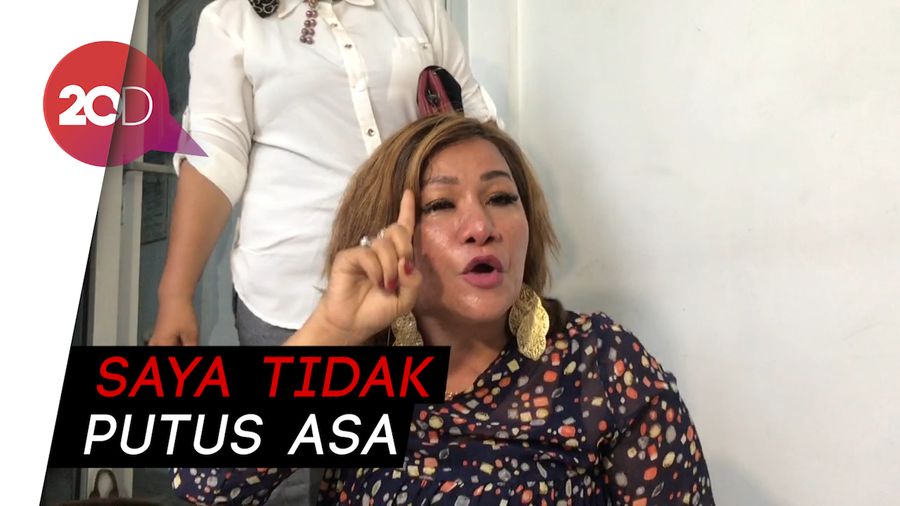 Bakal Terus Lawan Elvy Sukaesih, Mega Makcik: Tolong Viralkan Ini Guys!