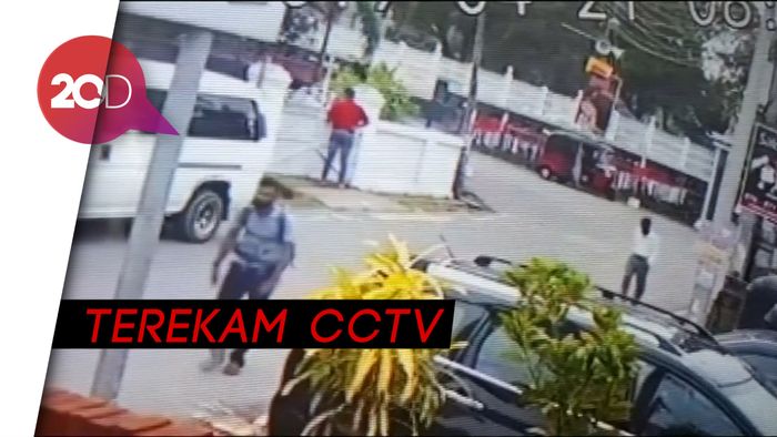 Detik-detik Pelaku Bom Sri Lanka Memasuki Gereja