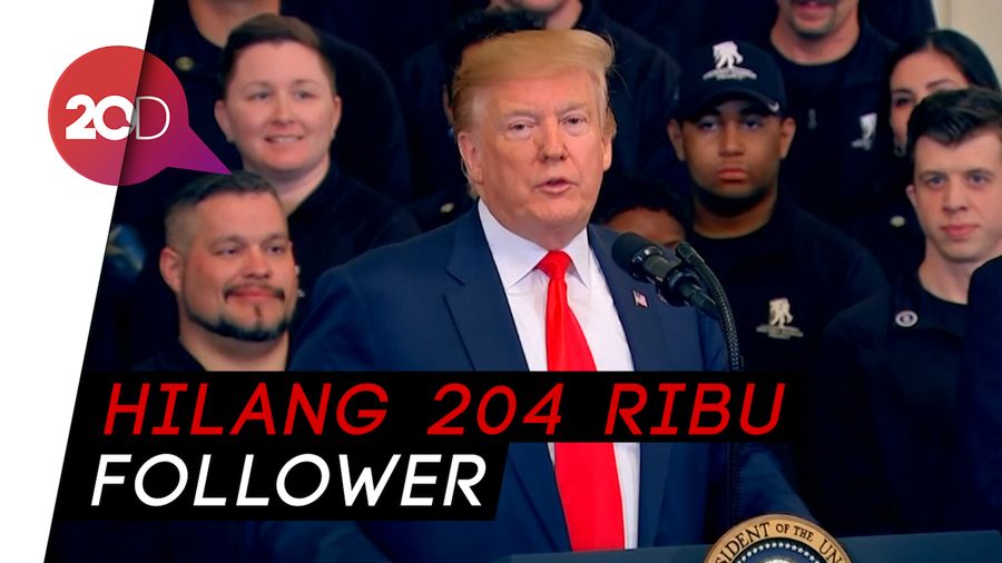 Ketika Donald Trump Protes Hilang Banyak Follower ke Bos Twitter
