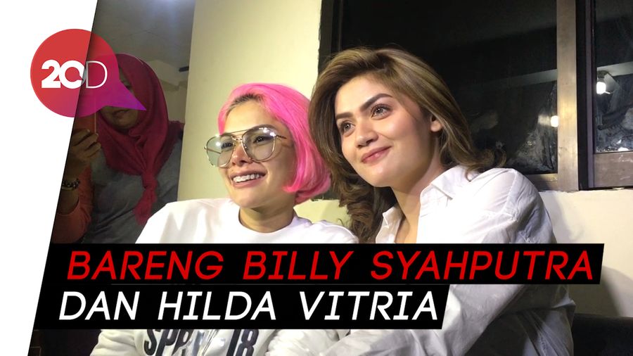 Nikita Mirzani Cs Semangat Banget Hadiri Sidang Kriss Hatta