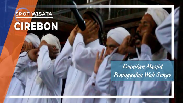 Adzan Pitu Khas Masjid Agung Kasepuhan Cirebon