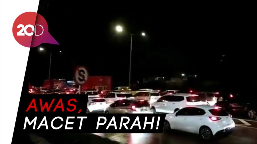 Waspada! Banjir Parah, Tol JORR Arah BSD Macet