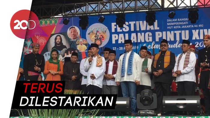 Momen Anies Buka Festival Palang Pintu Bareng Cak Imin