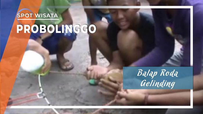 Balap Roda Gelinding Khas Anak-anak Probolinggo