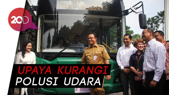 Anies Jajal Bus Listrik Transjakarta ke Bundaran HI