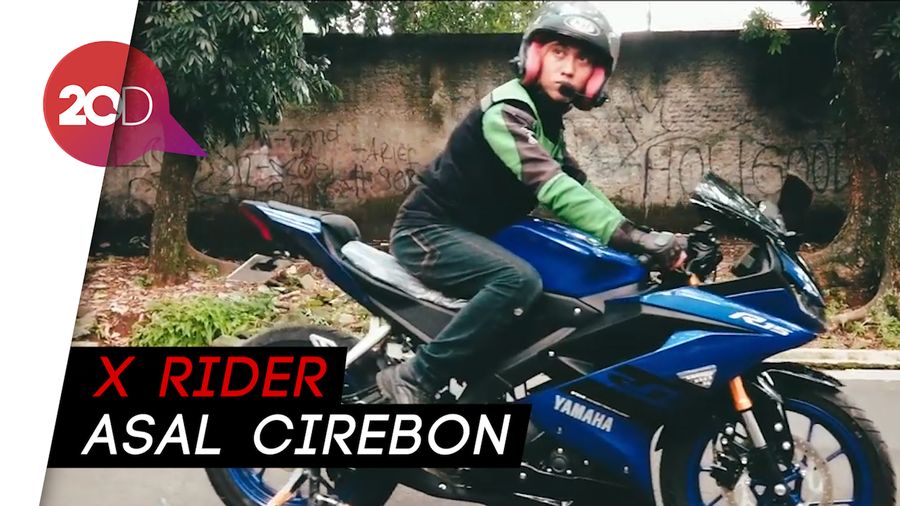 Kenalin Nih, Driver Ojek Online yang Aktif Nge-vlog!