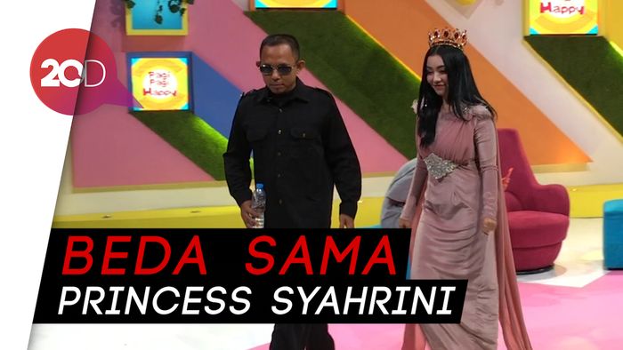 Ngaku Princess, Baby Sexyola Malu Digerebek Satpol PP