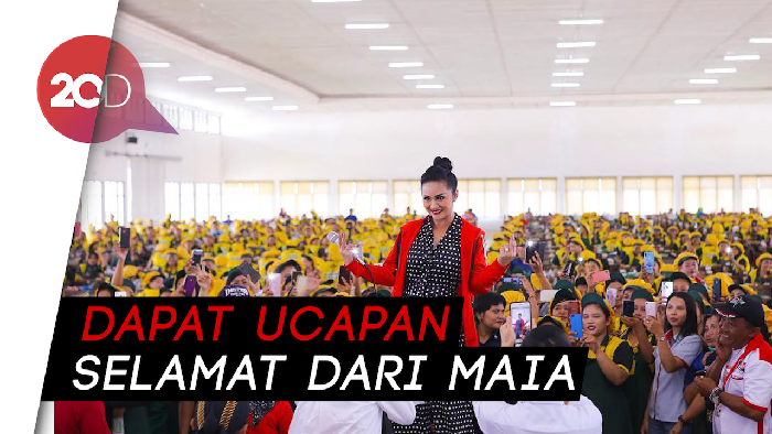 Wajah Malu-malu Krisdayanti yang Diprediksi Lolos ke DPR