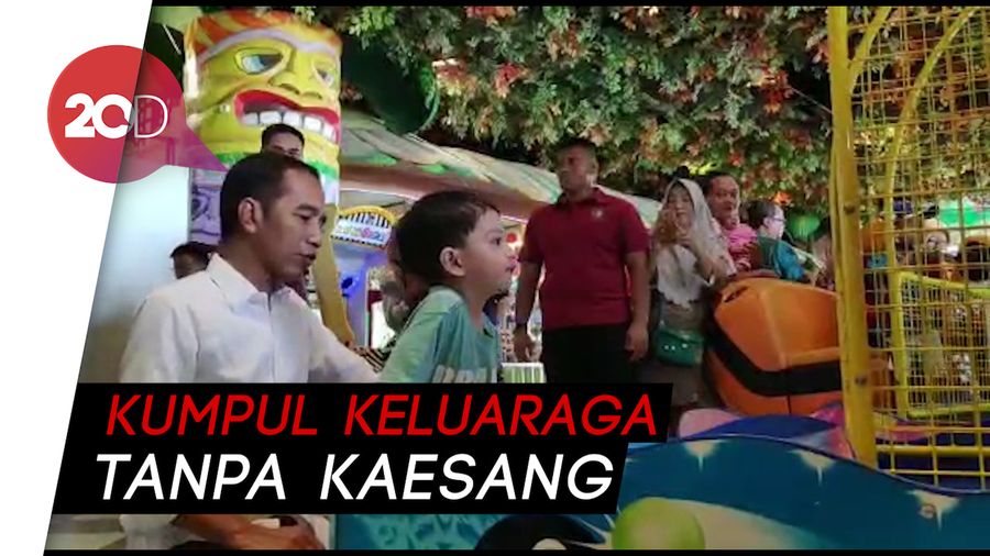 Libur May Day, Jokowi Habiskan Waktu Bermain Bersama Cucu