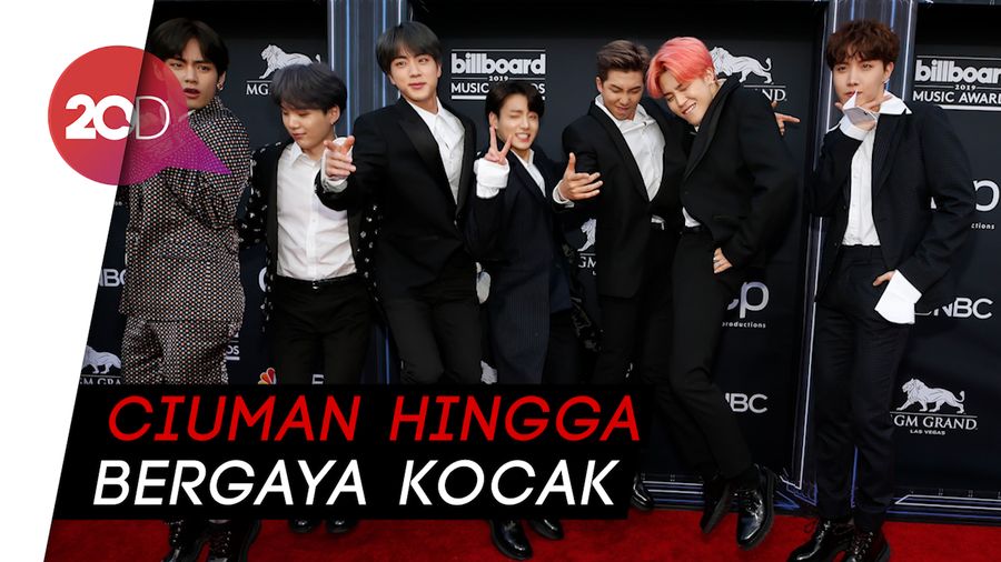 Aksi Selebriti saat Berpose di Red Carpet BBMA 2019