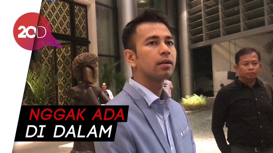 Luna Maya Tak Hadiri Acara Syahreino, Raffi Ahmad: Lagi di Luar Negeri