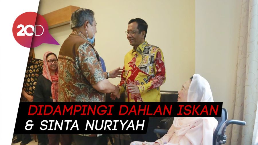 Sinta Nuriyah Wahid, Mahfud MD dan Dahlan Iskan Besuk Ani Yudhoyono