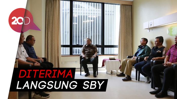 Prabowo Batal, Politikus Gerindra Jenguk Ani Yudhoyono di Singapura