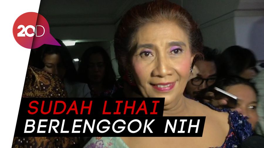 Piawainya Menteri Susi Jadi Pemimpin Catwalk Para Duta Besar
