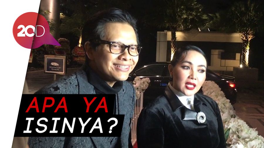 Unboxing Suvenir Syahrini-Reino Bareng Dewi Gita dan Armand Maulana