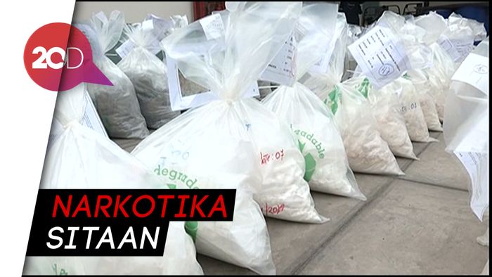 Saat Peru Hanguskan 15 Ton Barang Haram
