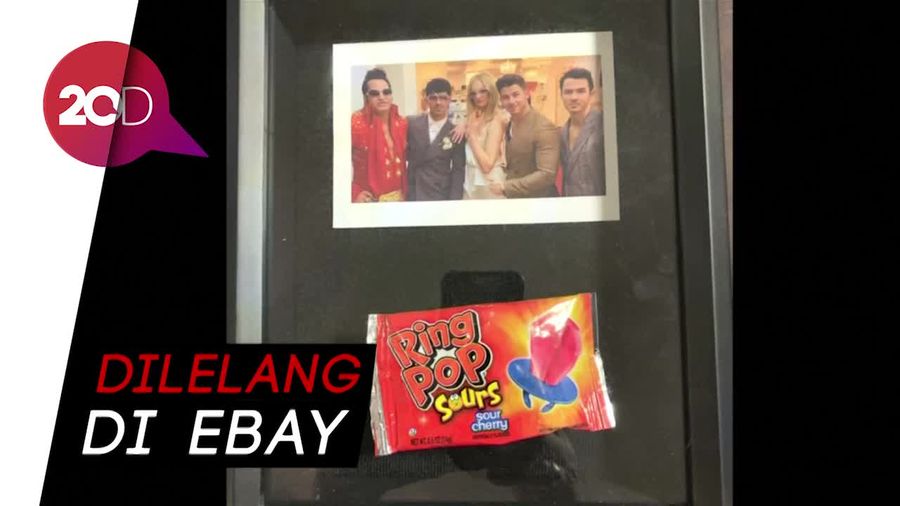 Bungkus Permen Cincin Pernikahan Joe Jonas-Sophie Dijual Puluhan Juta