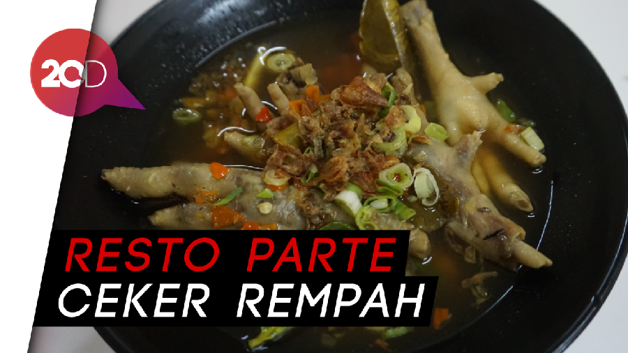 Makan Sop Ceker Pedas Mantap dan Ceker Bakar di Resto Sule