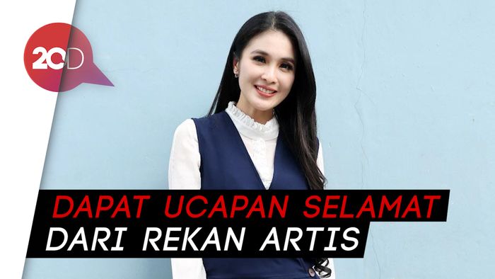 Sandra Dewi Umumkan Sedang Hamil Anak Kedua