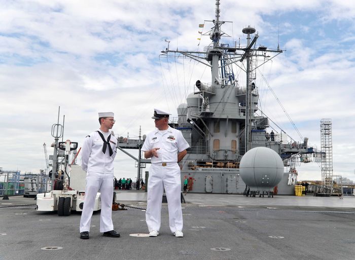 Menapak Kaki di Kapal Komando Amerika Serikat