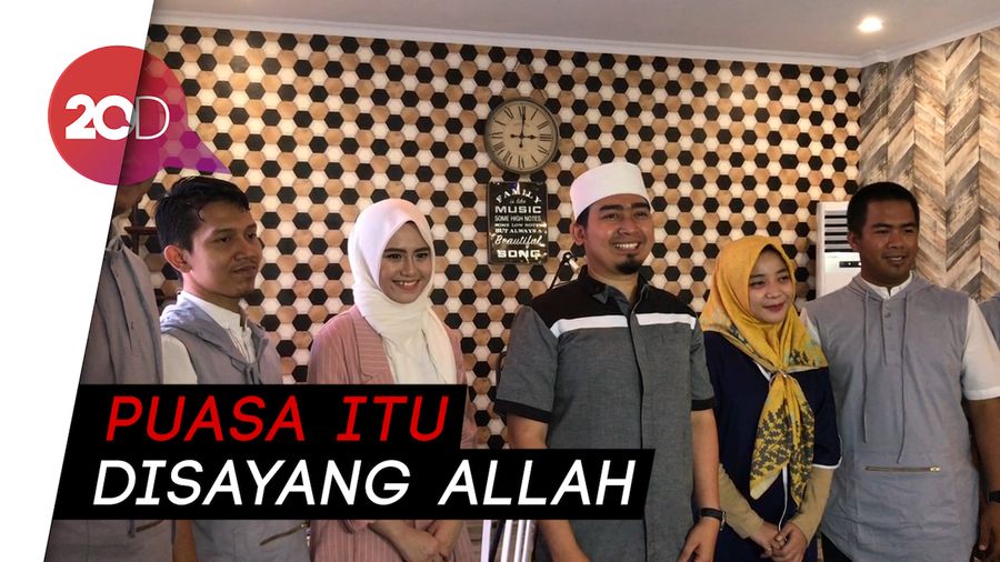 Ustaz Solmed Ajarkan Sang Anak Berpuasa di Usia 5 Tahun