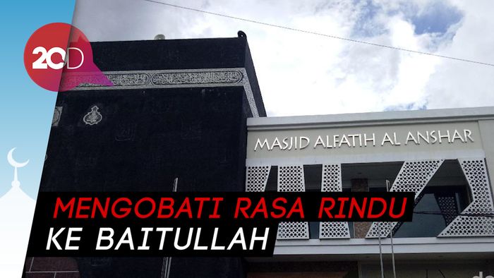 Keren! Ada Masjid Berbentuk Kakbah di Makassar
