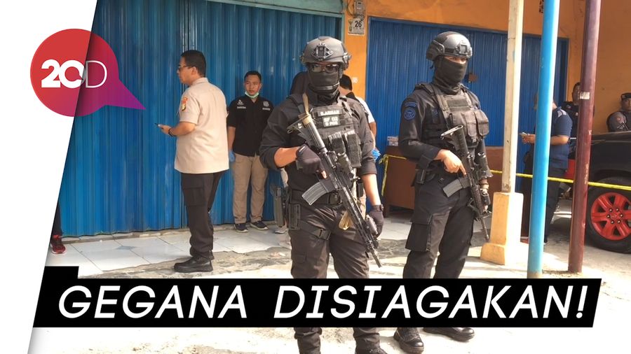 Densus 88 Olah TKP Lokasi Penyimpanan Bom di Bekasi