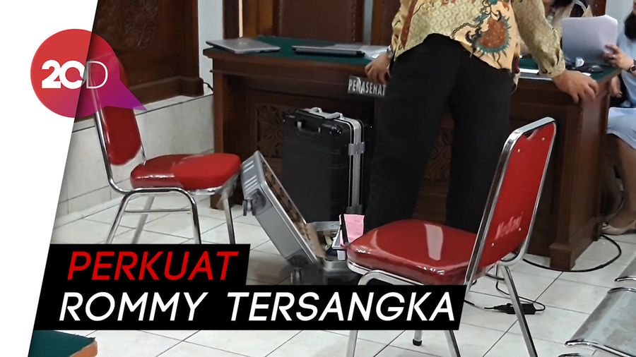 Di Praperadilan Rommy, KPK Bawa 2 Koper Bukti Status Tersangka