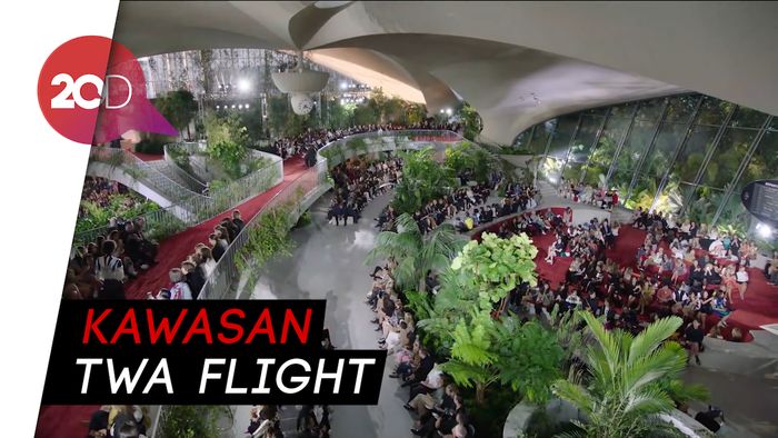 Kerennya Bandara JFK Diubah Jadi Tempat Fashion Show Louis Vuitton