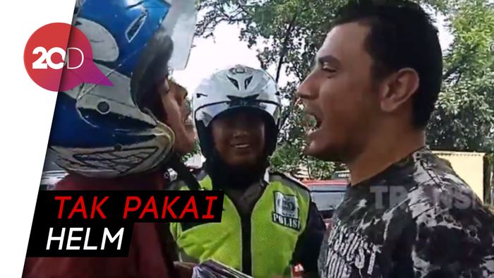 WNA Mesir Adu Mulut Nggak Mau Ditilang di Jatinegara