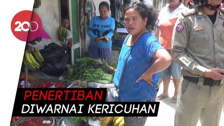 Menolak Ditertibkan, Pedagang Ngamuk dan Usir Satpol PP