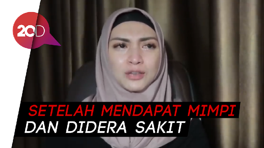 Sambil Menangis Sesenggukan, Donita Ceritakan Alasannya Berhijab