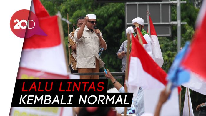 Usai Orasi, Massa Pendemo Bawaslu Bubarkan Diri
