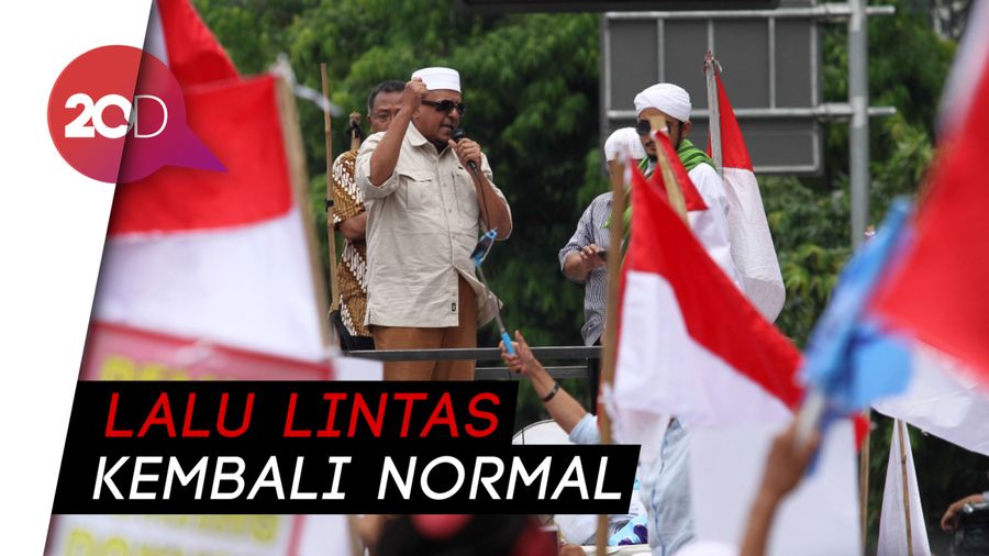 Usai Orasi, Massa Pendemo Bawaslu Bubarkan Diri