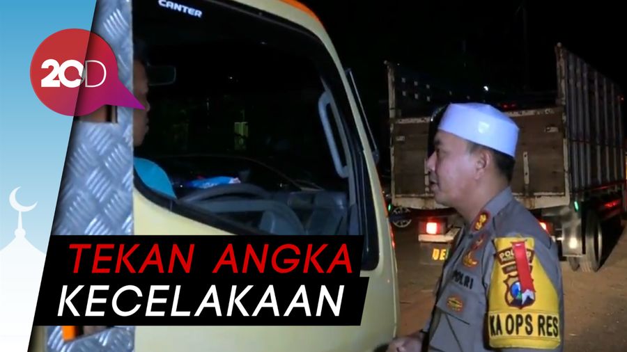 Jelang Arus Mudik, Polres Probolinggo Gelar Patroli Sahur