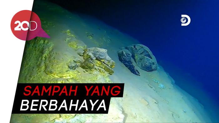  Menyelam 11 Km di Dasar Laut, Ketemunya Kantong Plastik