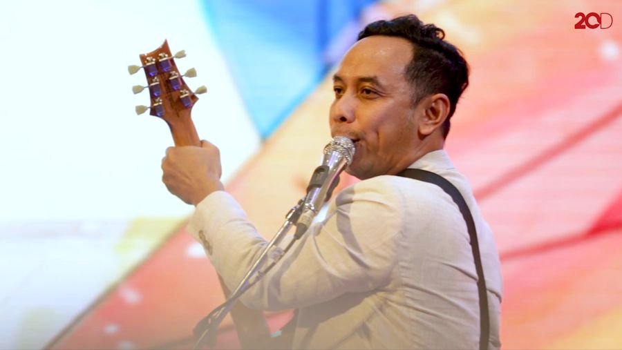 Aksi Panggung Pongki Barata buat Penonton Jejingkrakan