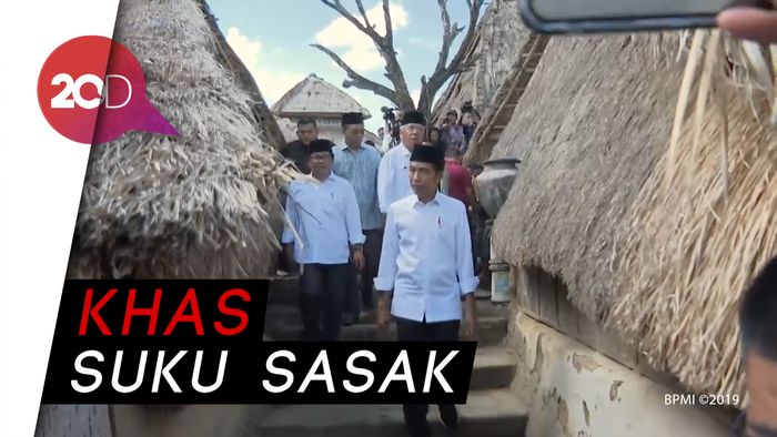 Girangnya Jokowi Nonton Tarung Peresean di Lombok