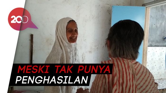 Kisah Handaya, Lansia yang Merawat Puluhan Lansia